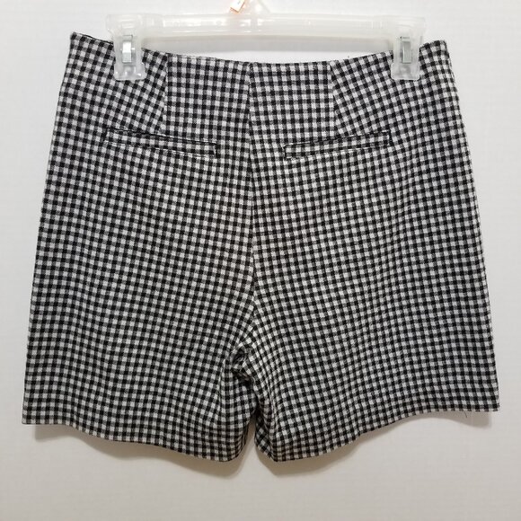 CAbi skort 2 Gingham Check Plaid Tee Time Slit Skort - Picture 2 of 16